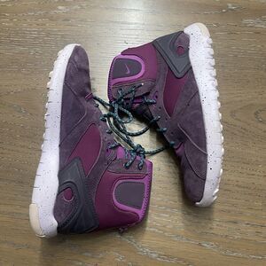 Nike Koth Mid Sneakers‎ Womens Size 7 Purple Suede High Top Lace Up Zipper Back
